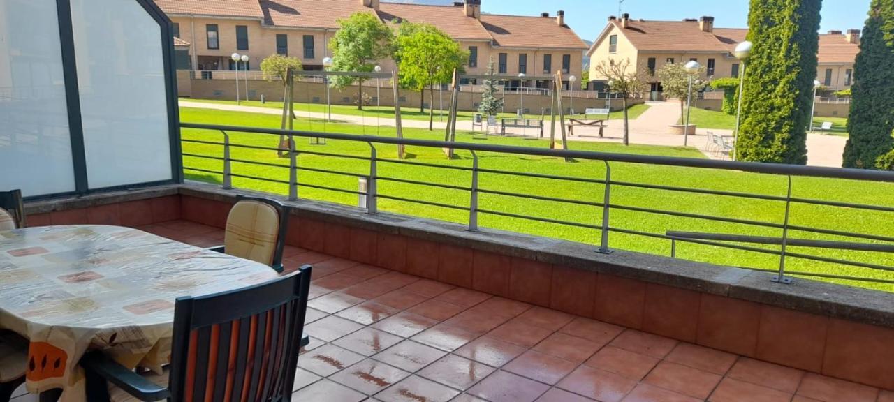 Monteperdido Jaca Appartement Buitenkant foto
